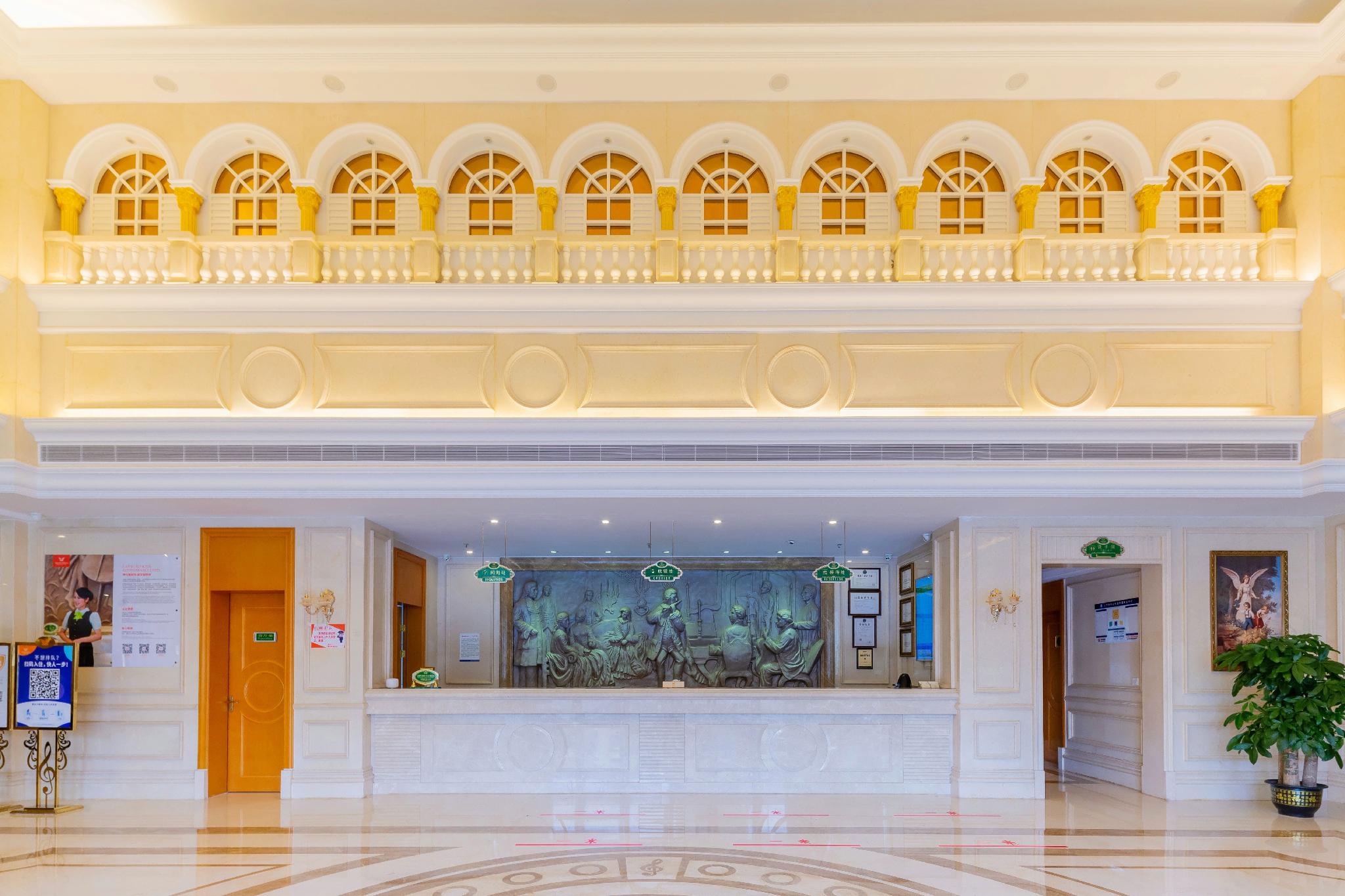 Vienna Hotel (Huizhou Danshui Baiyun Road) 17/52