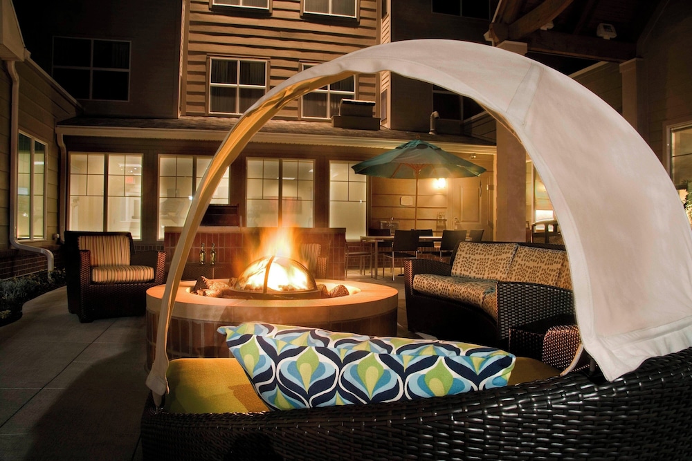 Residence Inn Toledo Maumee 10/28