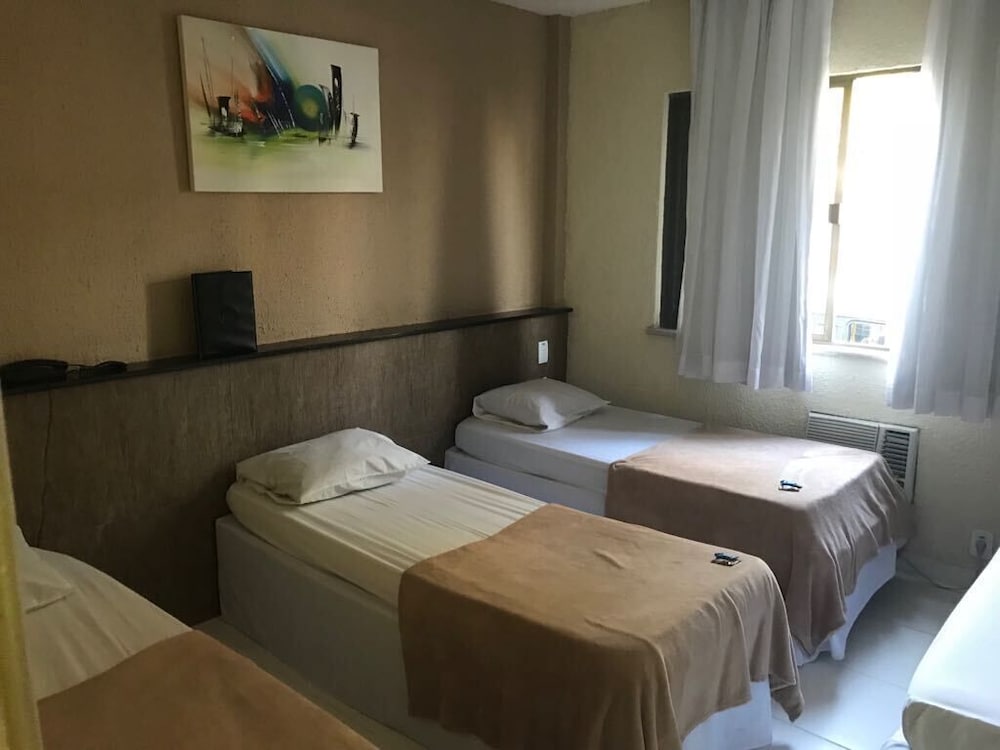 ROOM, SINGLE