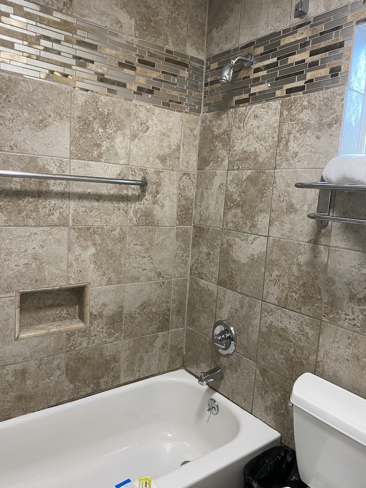 Holland Inn And Suites 40/51