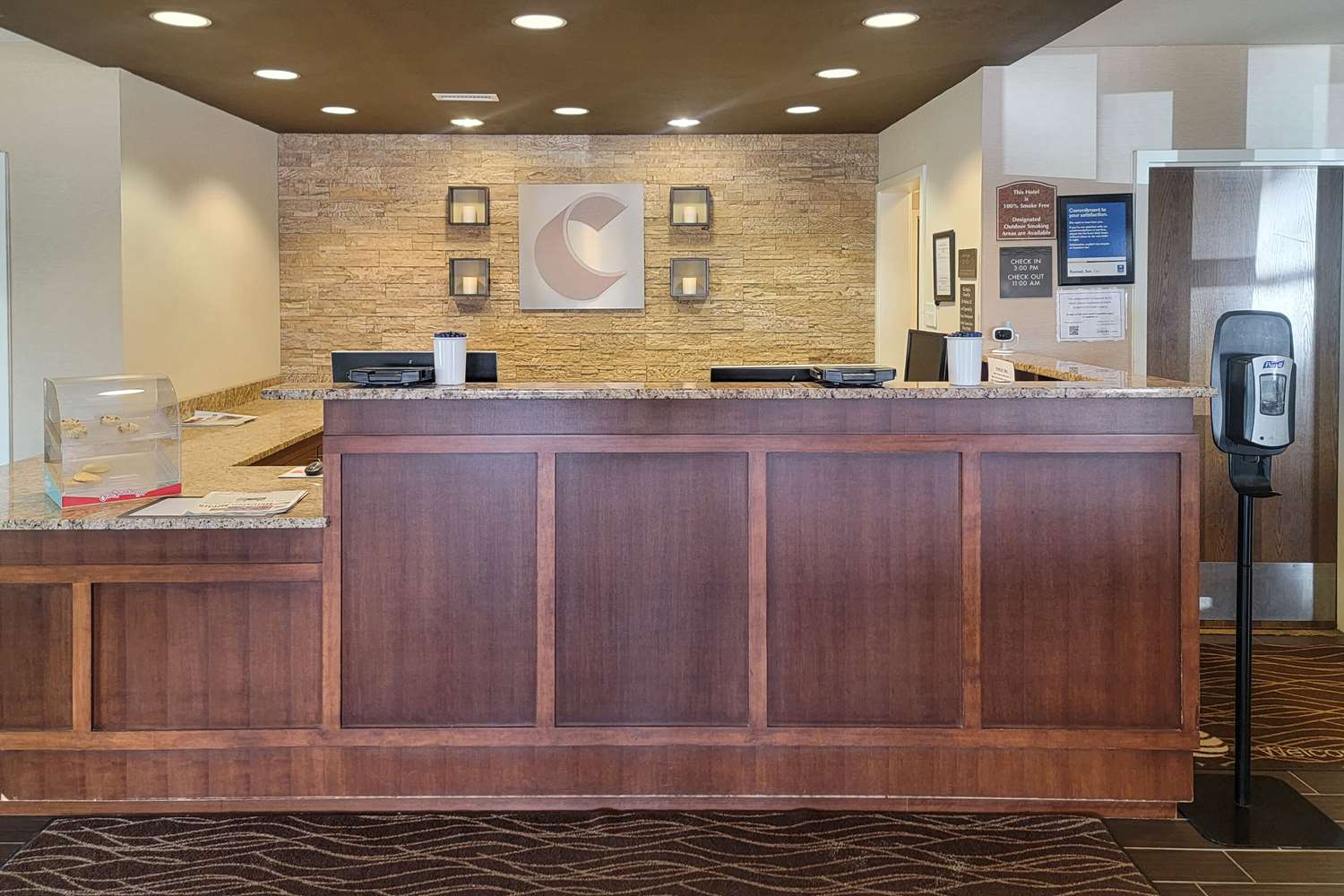Comfort Inn & Suites Watford City ND 4/18