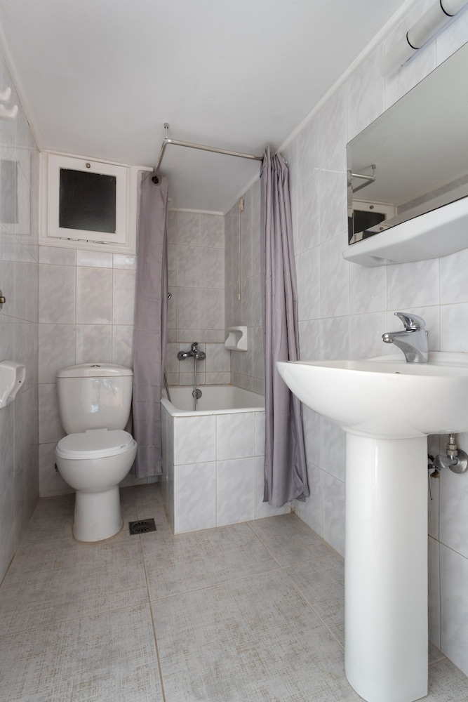 Hotel Roumani 33/33