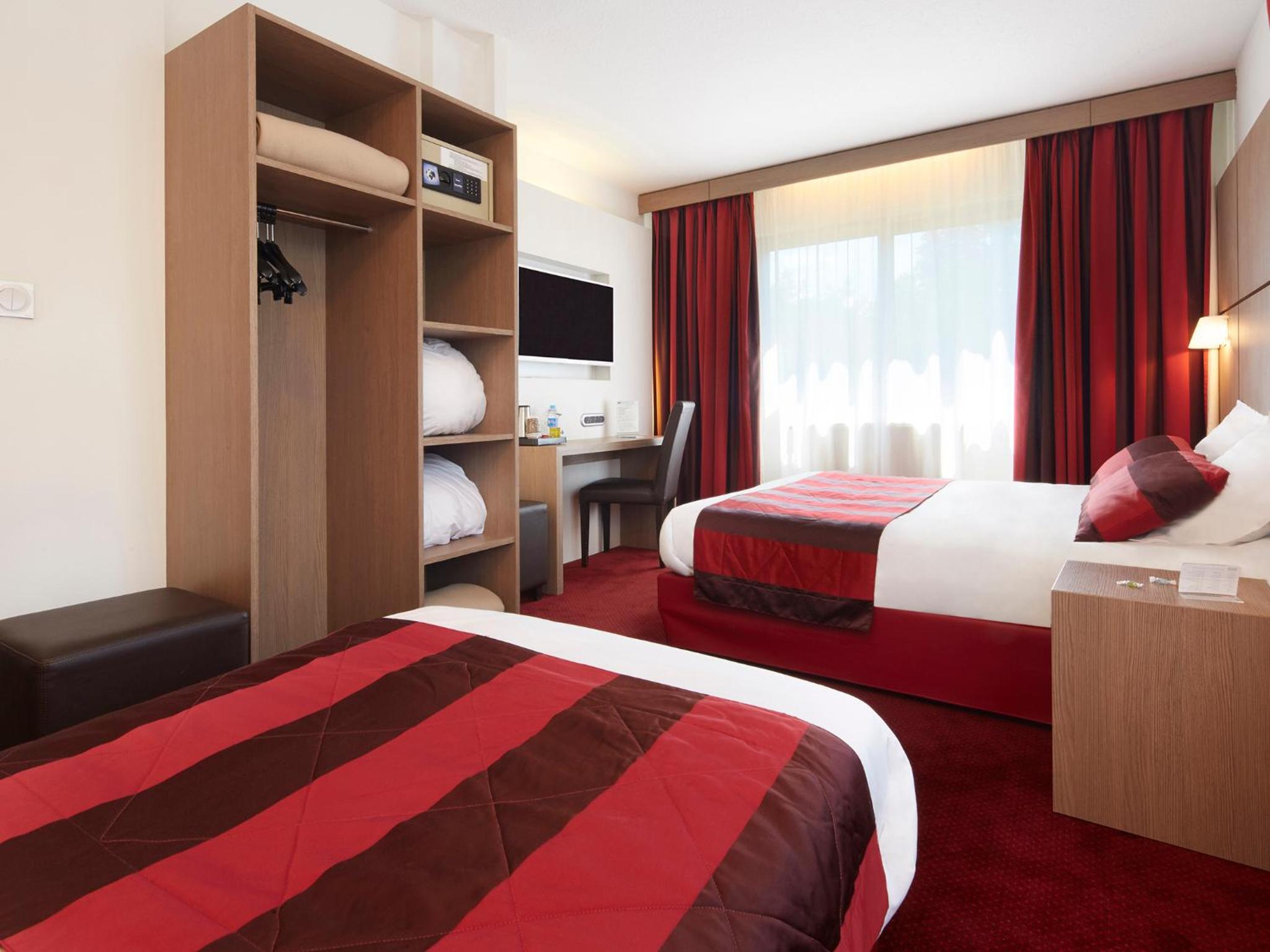 غرفة ثلاثية بثلاثة أسرّة، Kyriad Grenoble Centre Formerly Inter Hotel Patrick 2/3