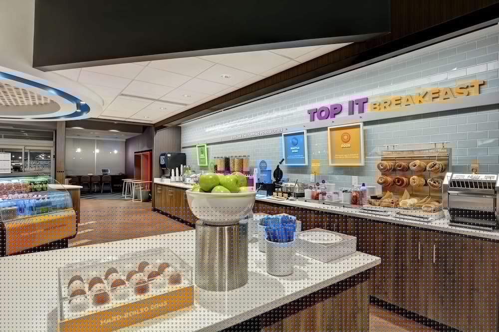 Tru By Hilton Middletown 43/47
