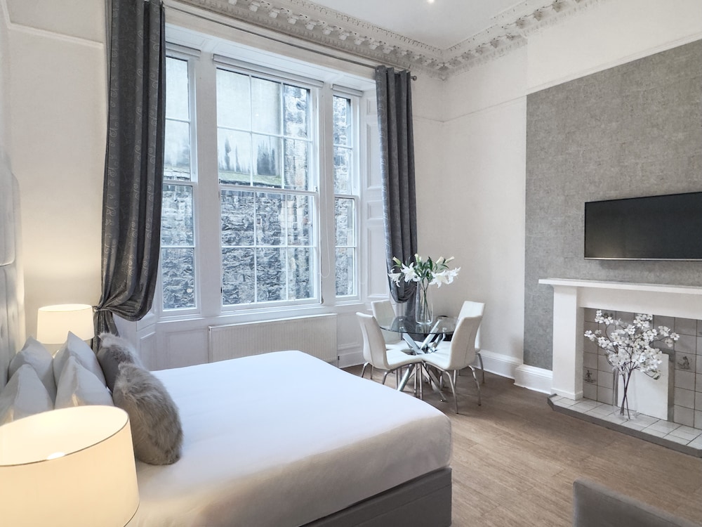 Hanover 71 Suites 14/39