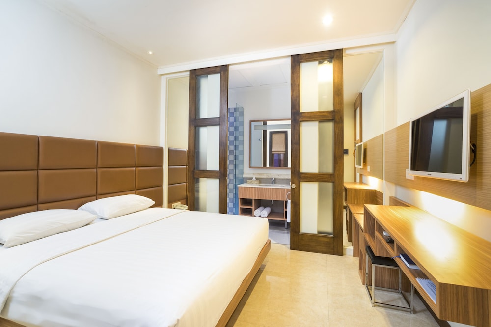 Alron Hotel Kuta Powered by Archipelago 18/67