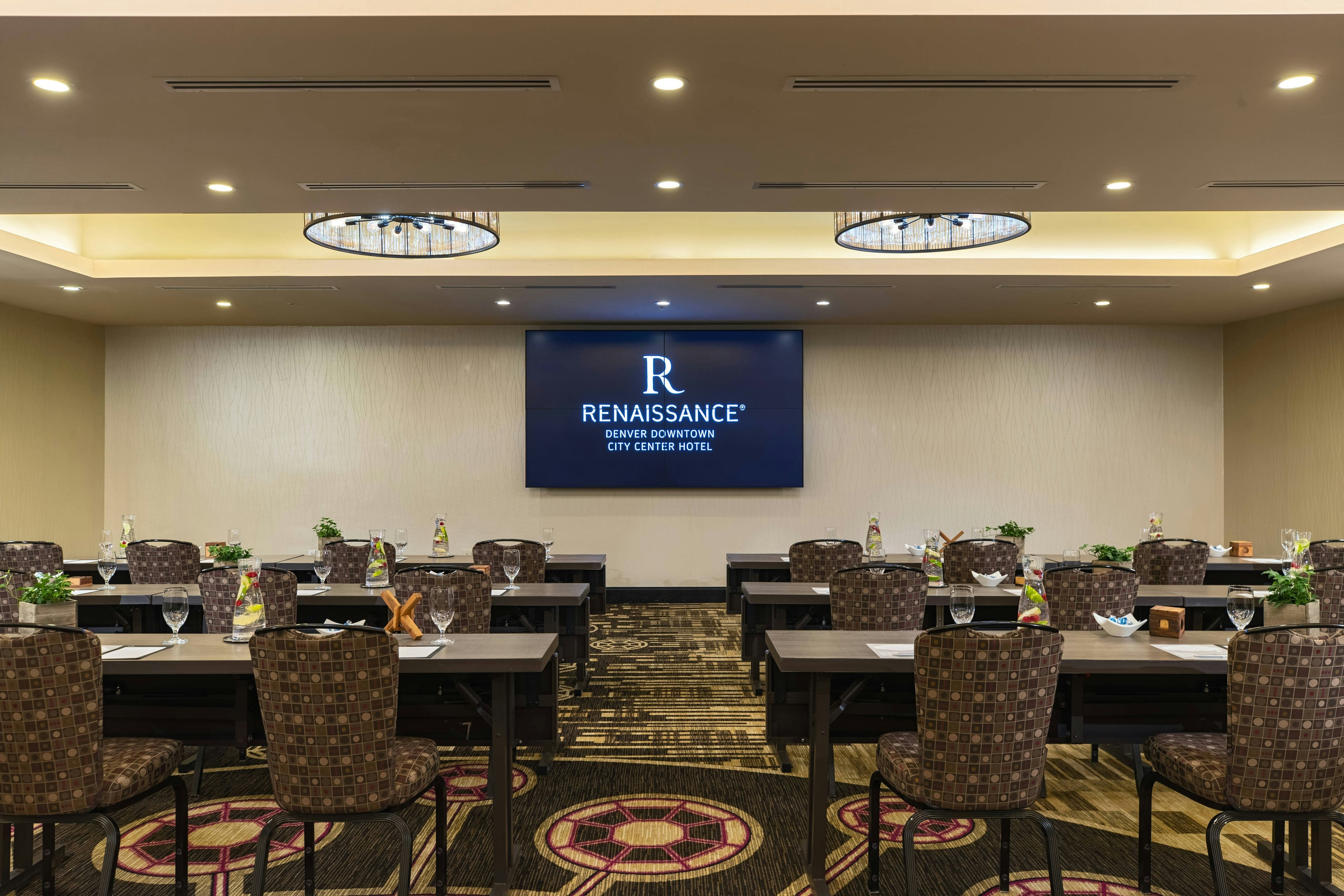 RENAISSANCE DENVER DOWNTOWN CITY CENTER HOTEL 51/56