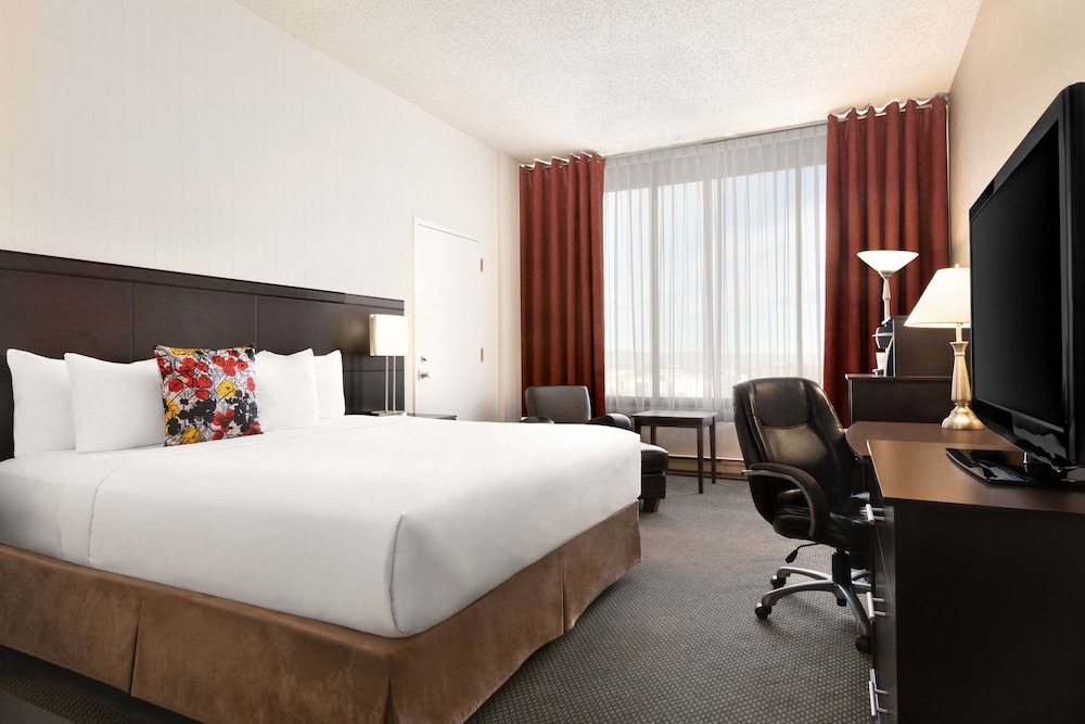 Travelodge by Wyndham Hotel & Convention Centre Quebec City 14/41
