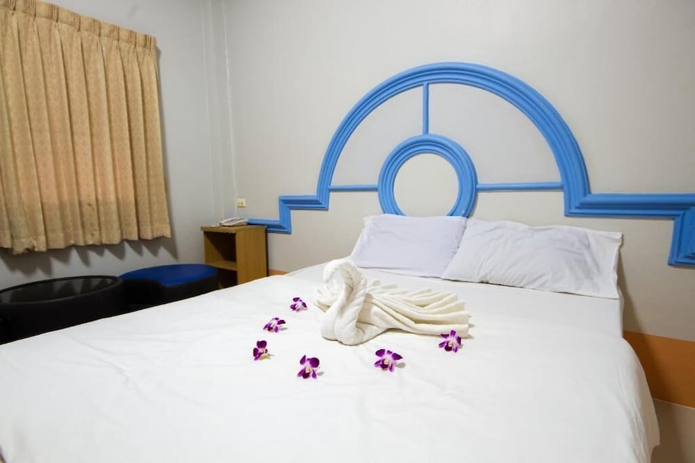 Ratchapreuk Resort 7/22