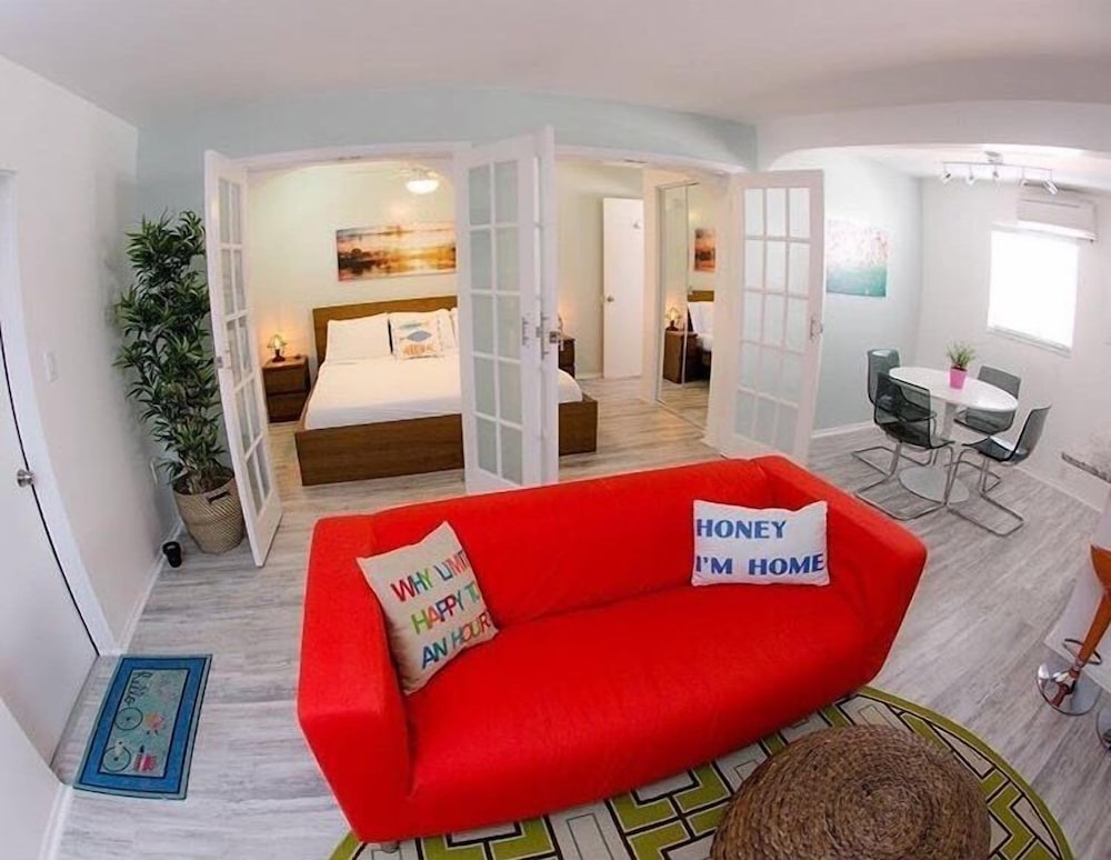 The Villas at St Pete Beach 21/50