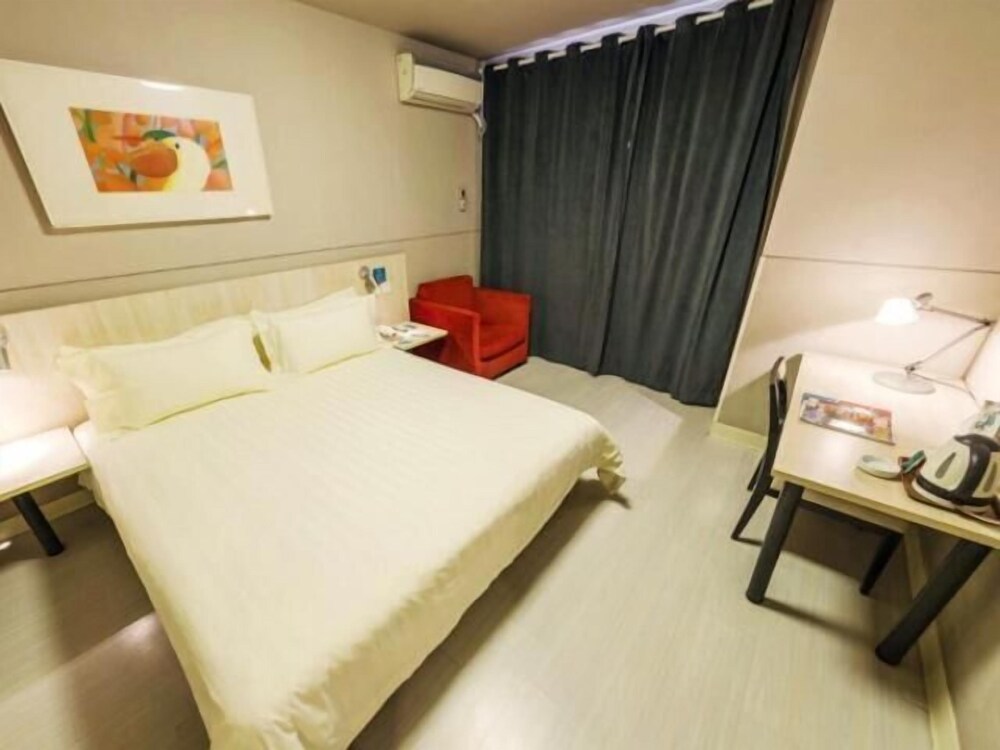 Jinjiang Inn Shanghai Fengxian Nanqiao Road 8/50