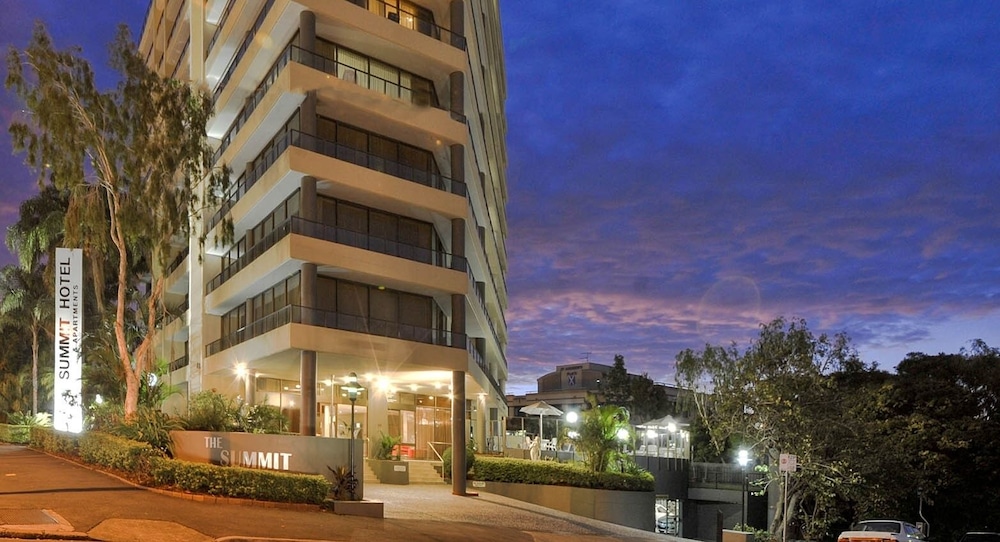 The Summit Apartments 6/67