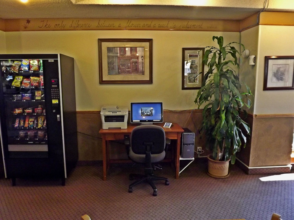 Travelodge By Wyndham Kalispell 29/34