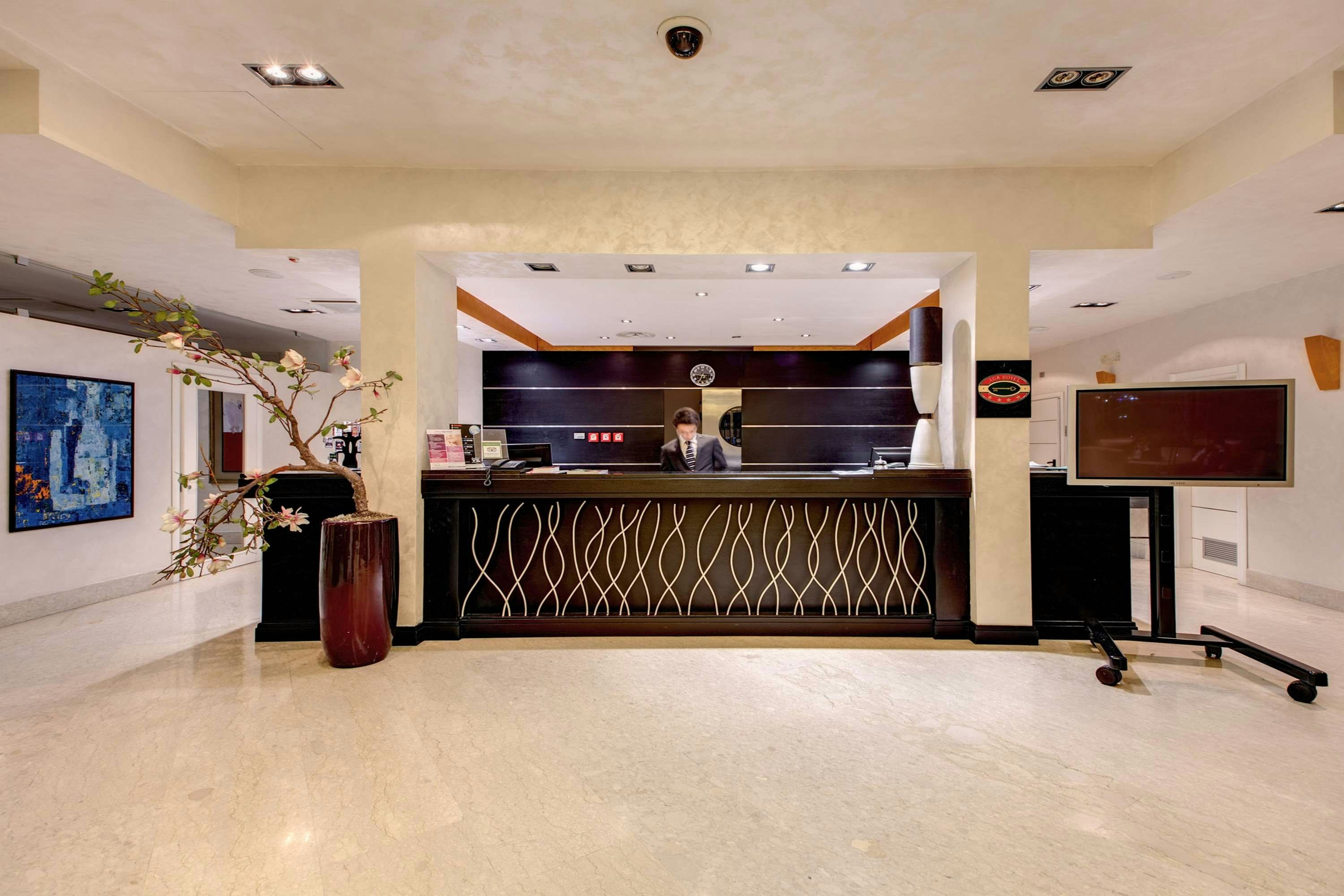 Plaza Hotel Catania 11/81