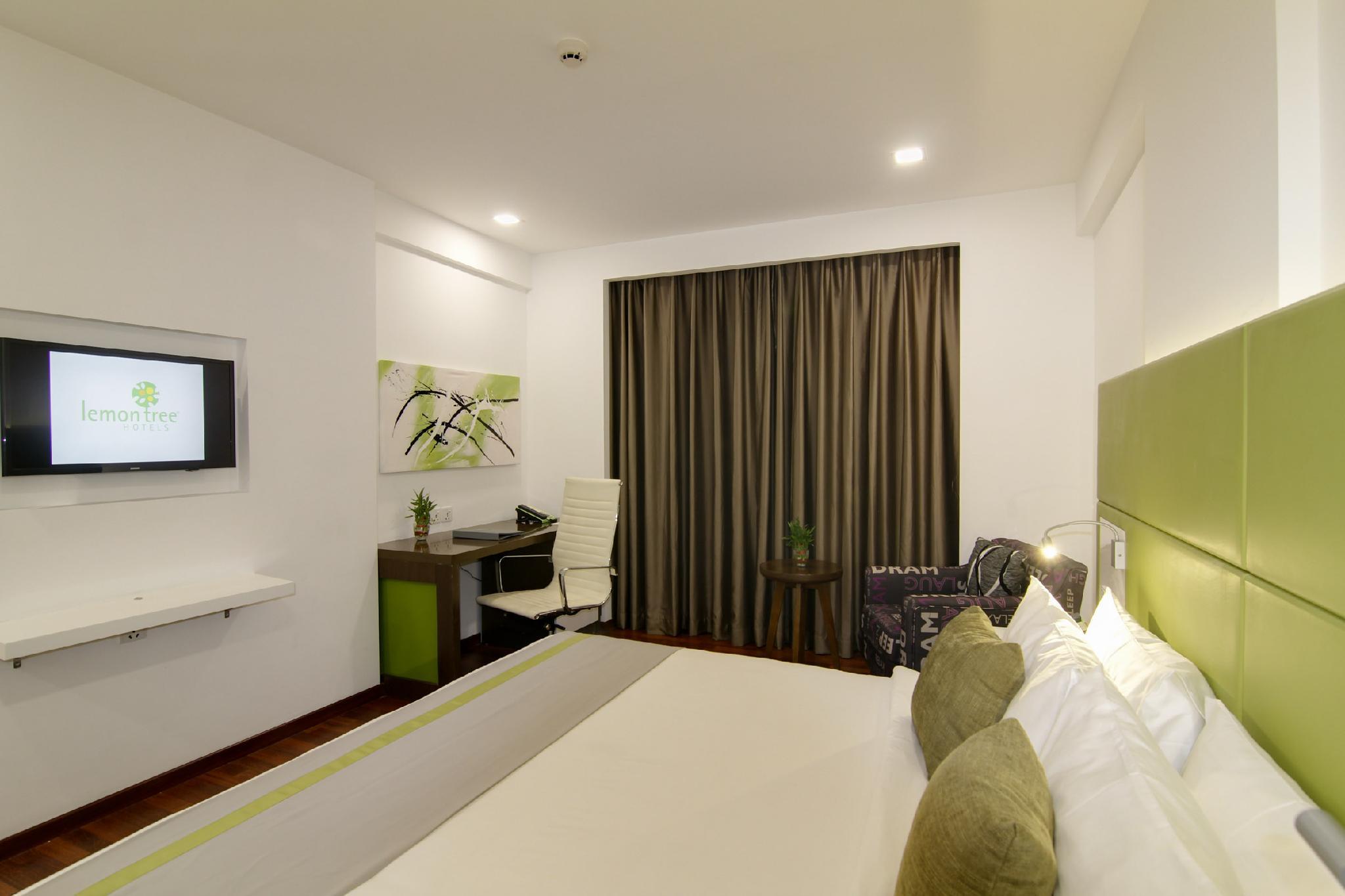 SUPERIOR, KING BED