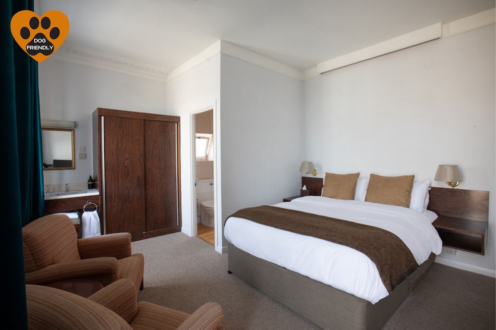 The Bath Hotel 20/61