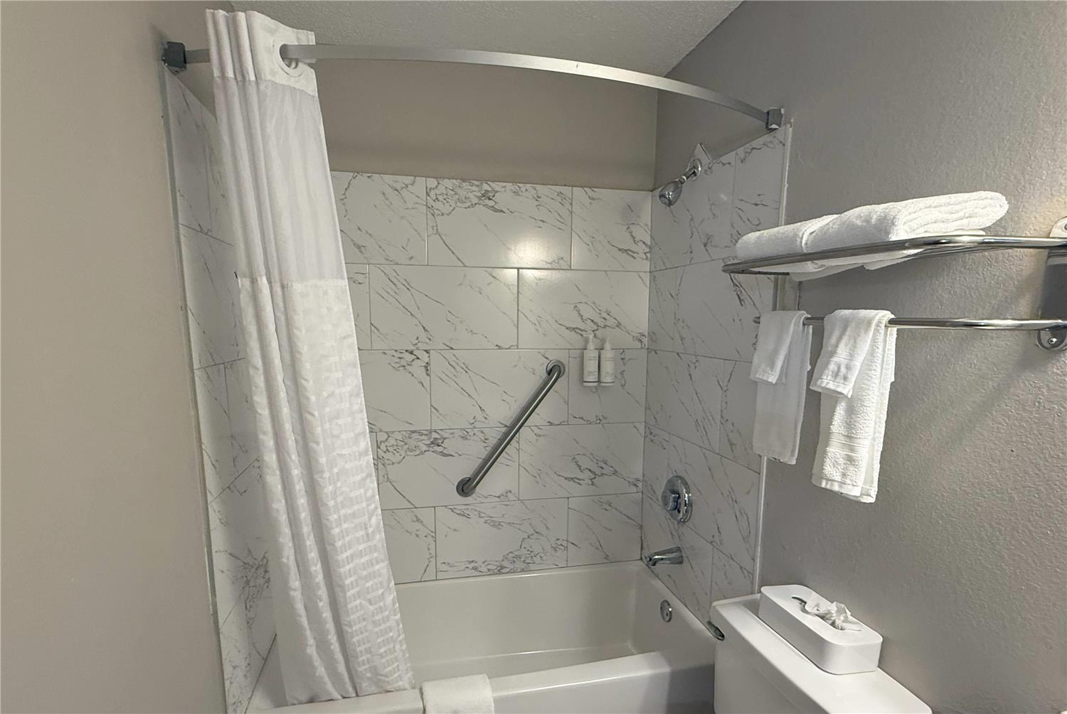Days Inn by Wyndham Orange Park/Jacksonville 18/18