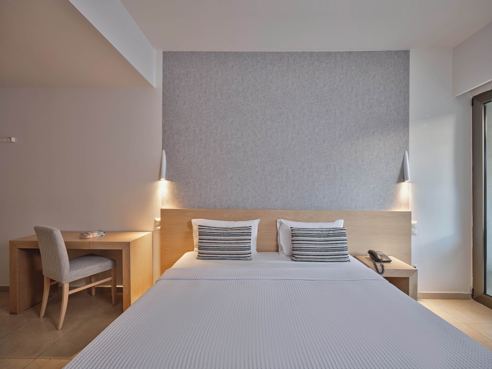ROOM, DOUBLE OR TWIN BED, GARDEN VIEW