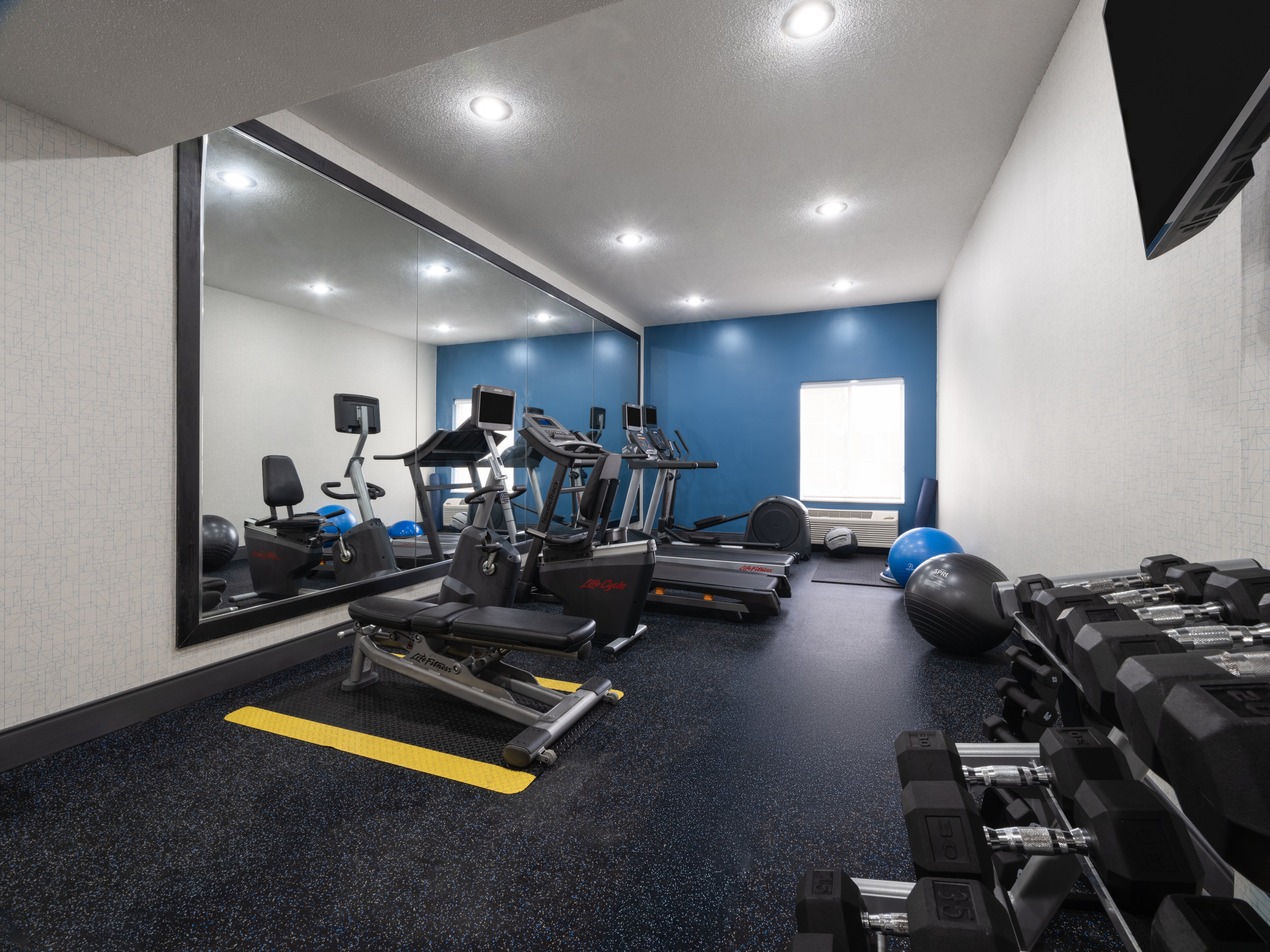 Holiday Inn Express Charlotte West - Gastonia, an IHG Hotel 43/80