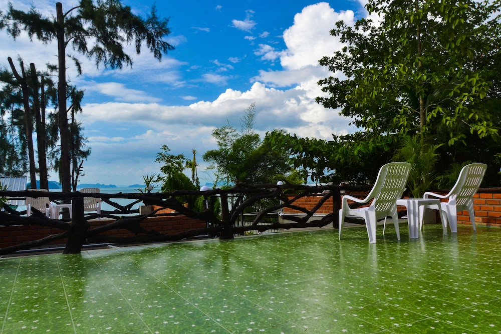 Baan Tubkaek Hotel 38/50