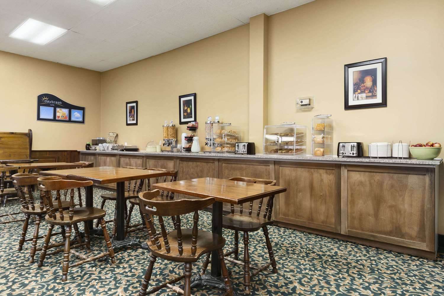 SureStay by Best Western Brockville 13/18