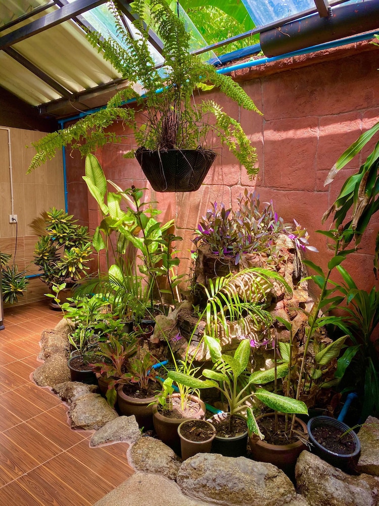 Shanti Lodge Phuket 55/58