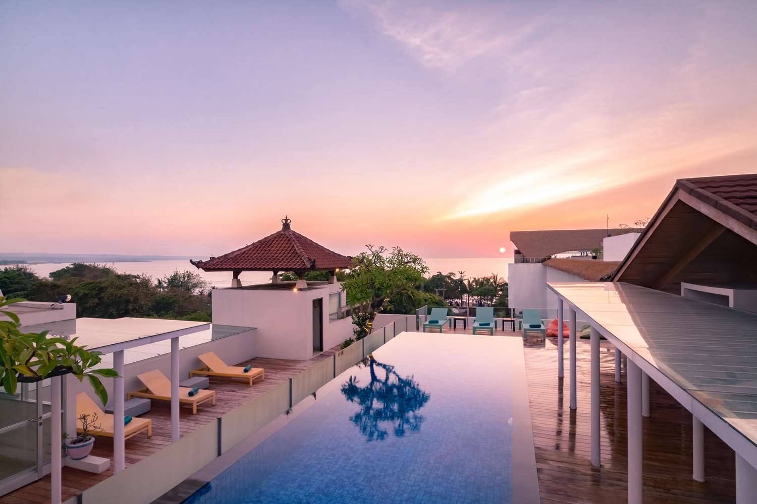 Kuta Beach Hotel 45/45