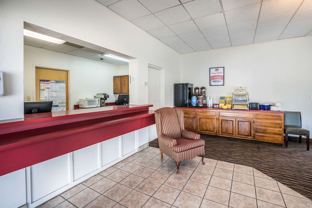 Suburban Studios Middlesboro 2/19