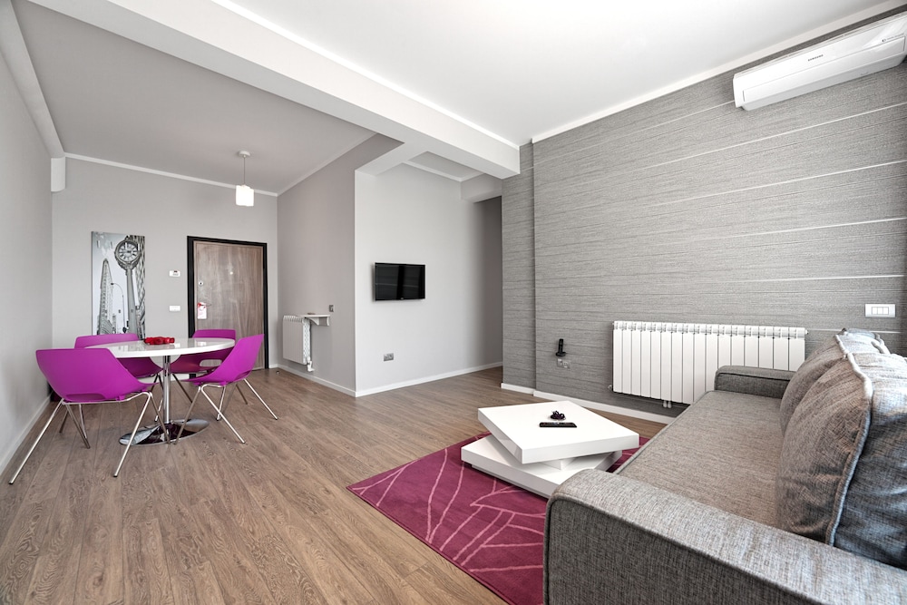 Tomis Garden Aparthotel 43/46