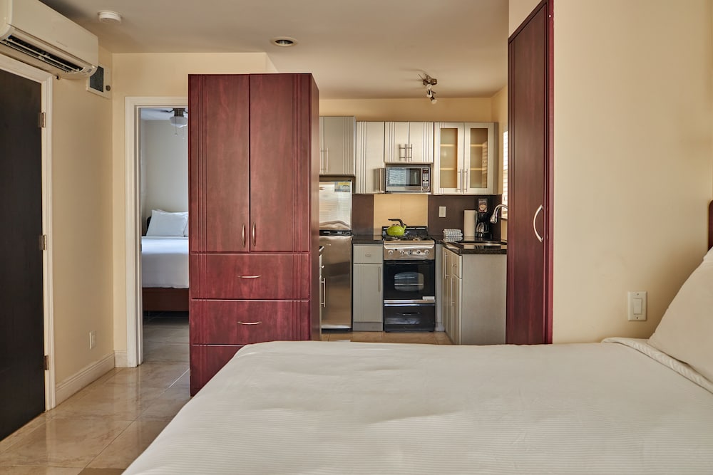 Caribbean Resort Suites 34/65