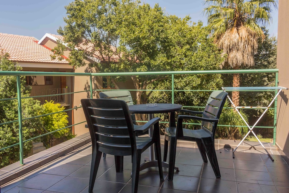 Moonflower Cottages 34/71