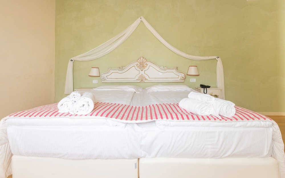 جناح بسرير مزدوج مع أريكة، Hotel Villa Moron 4/7