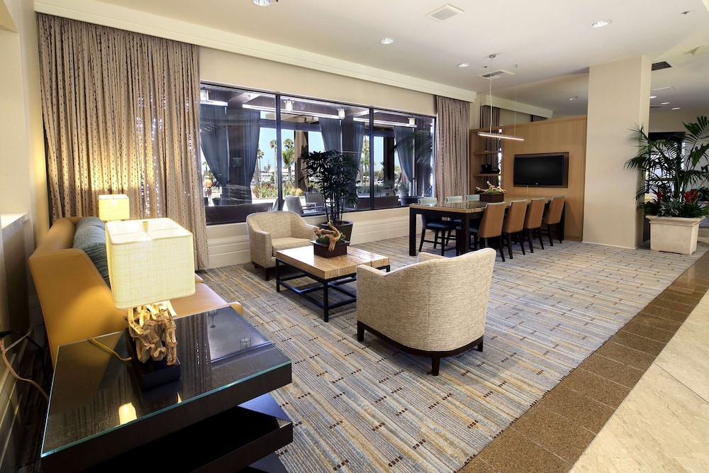 Sonesta Redondo Beach Marina 35/39