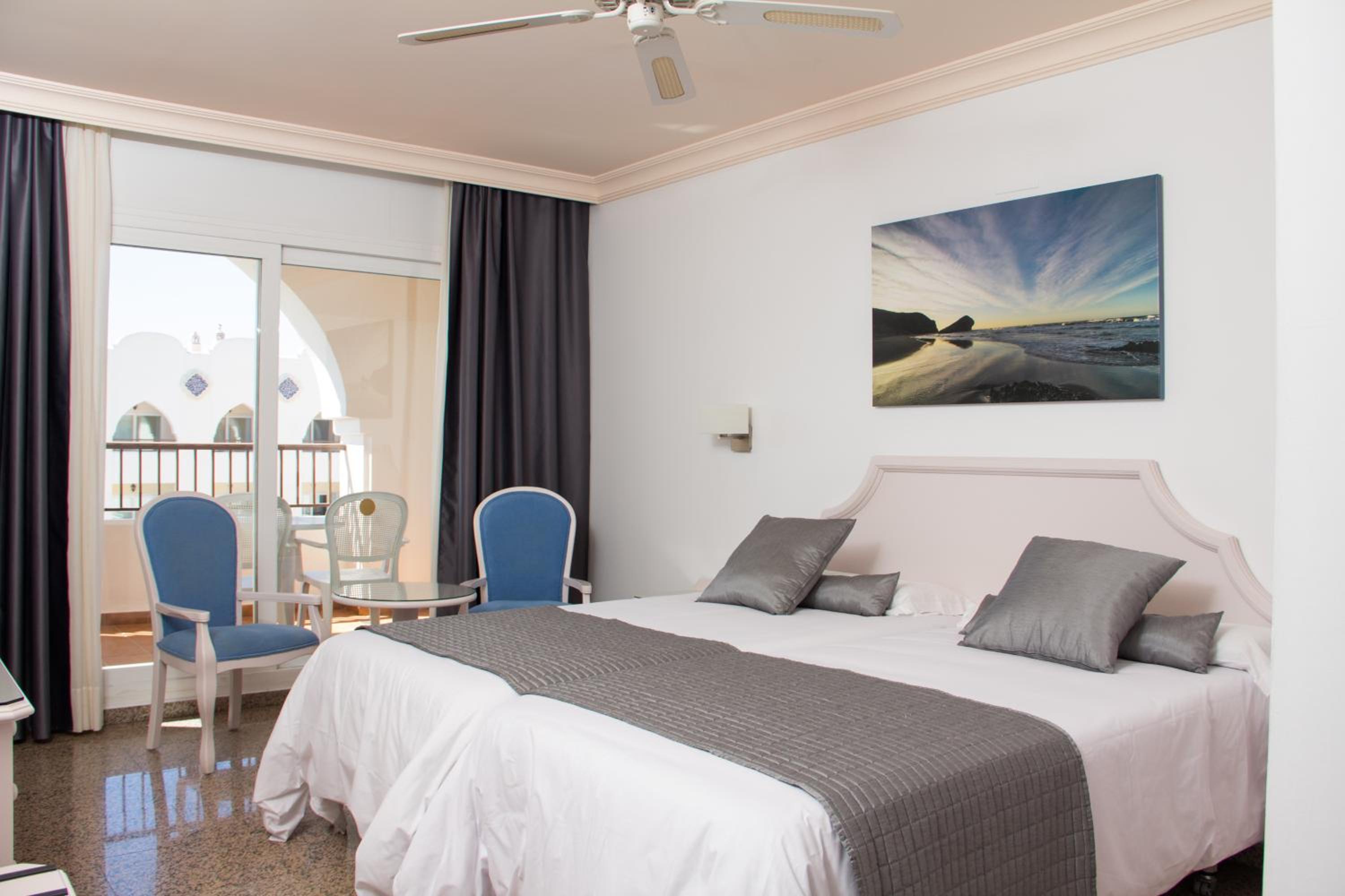 Room, Twin Beds, Patio View