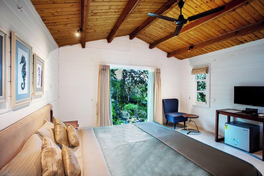 Stonewater Eco Resort 20/50