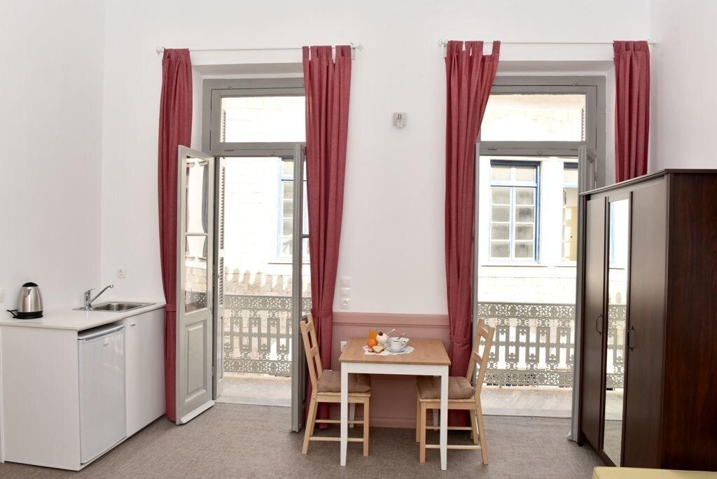 Douskos Guesthouse 34/49