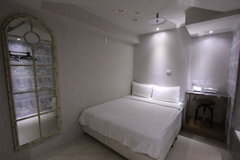 Standard, Double Bed, No Window