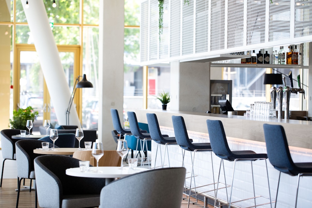 Holiday Inn Express Amsterdam - North Riverside by IHG 7/70