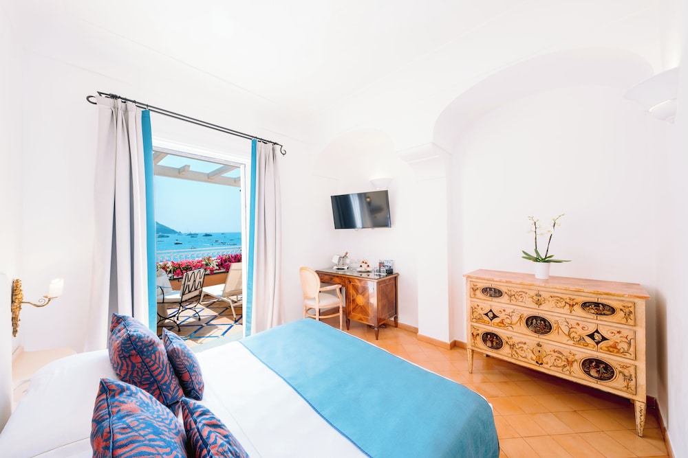 CLASSIC, DOUBLE BED, SEA VIEW, BALCONY