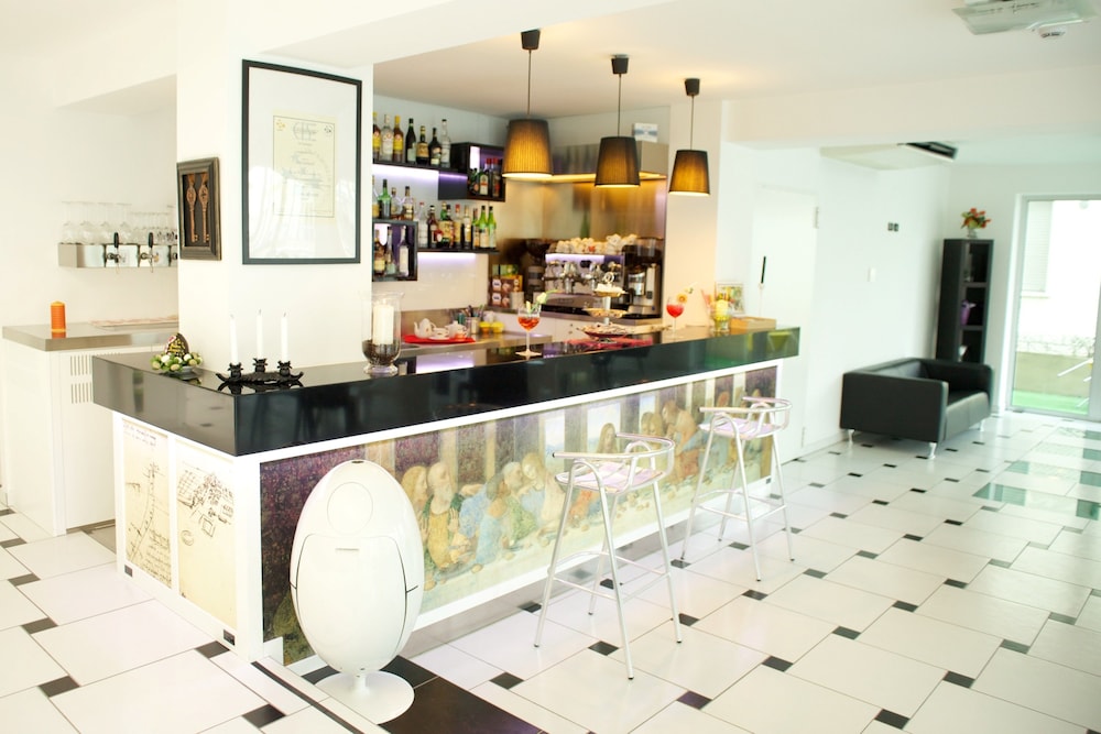 Hotel Leonardo &amp; Residenza Marconi 6/50