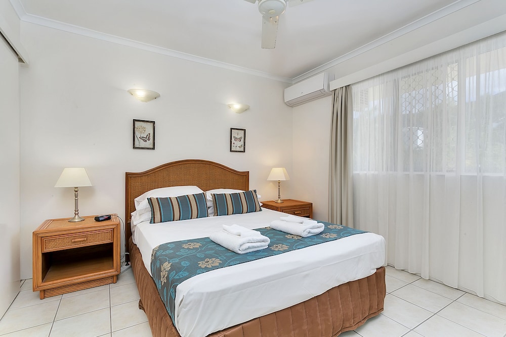 Marlin Waters Beachfront Apartments 18/100
