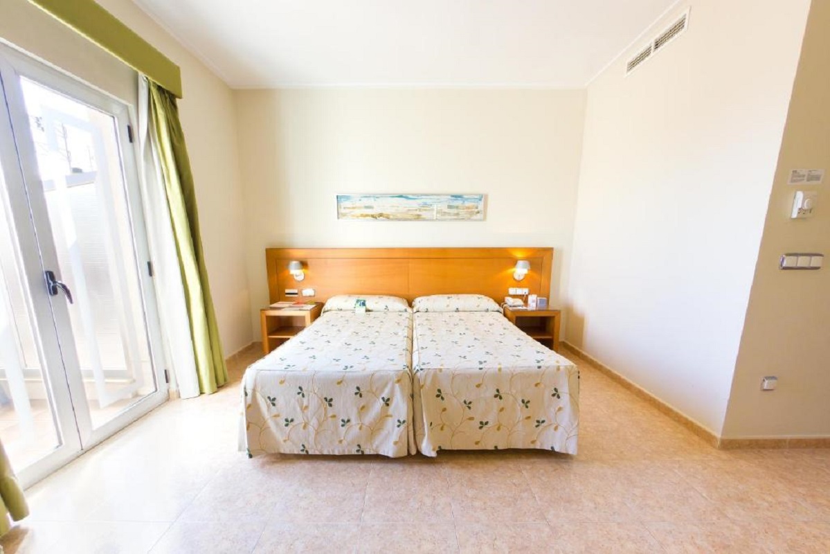 Standard, Single, Double Bed