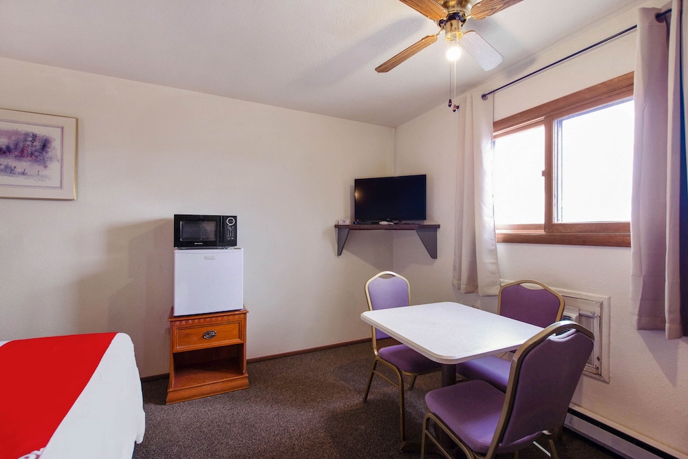 OYO Hotel Cheyenne Wells - US 40 — 5