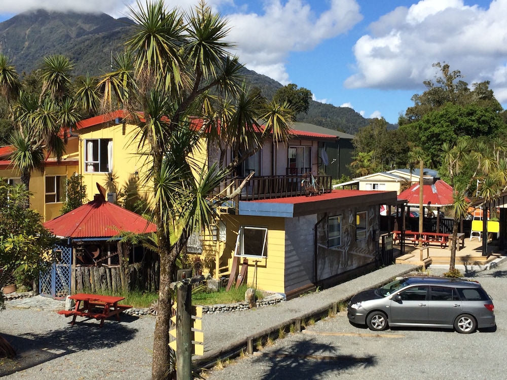 Chateau Franz Hostel 43/50