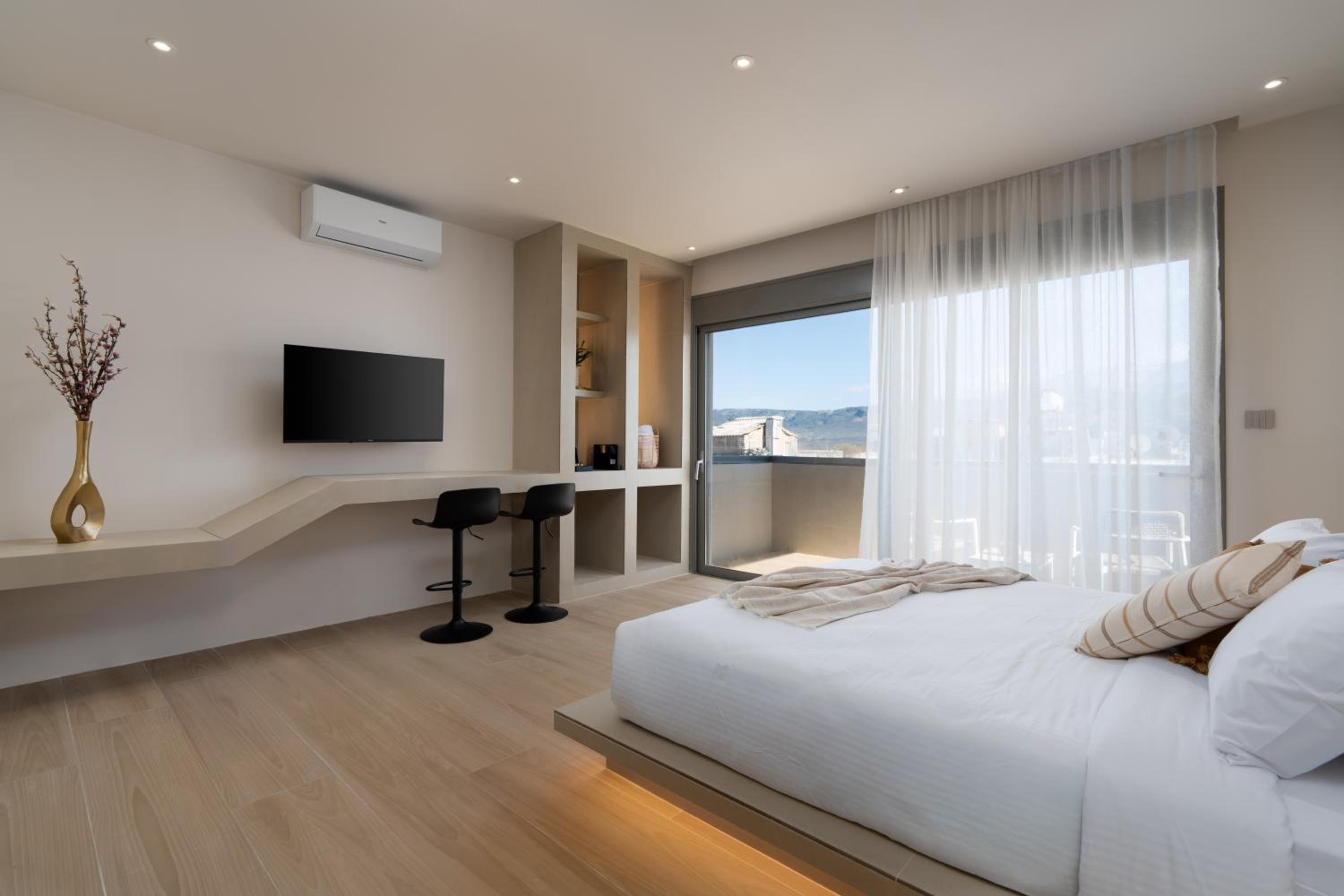 Selected Suites 7/21