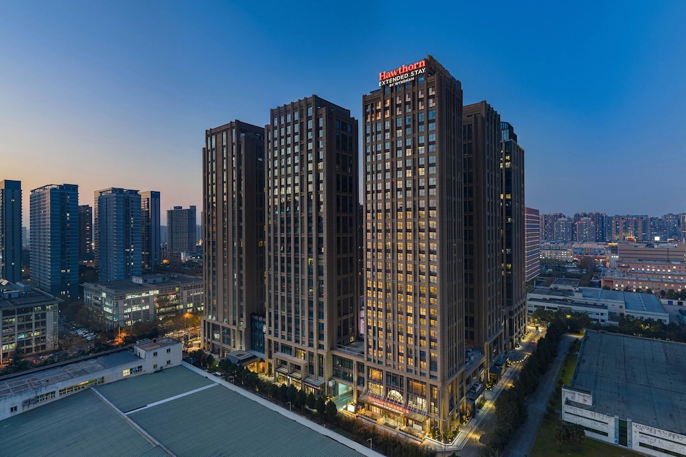 Hawthorn Extended Stay by Wyndham Xian High Tech 2/18