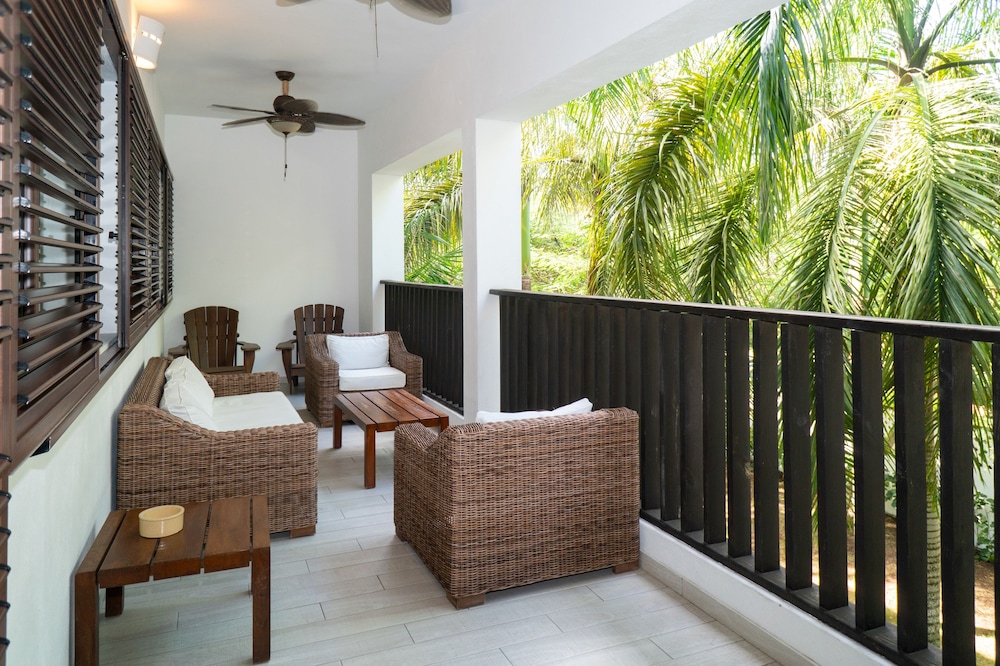 Hotel Casa Hemingway 55/76