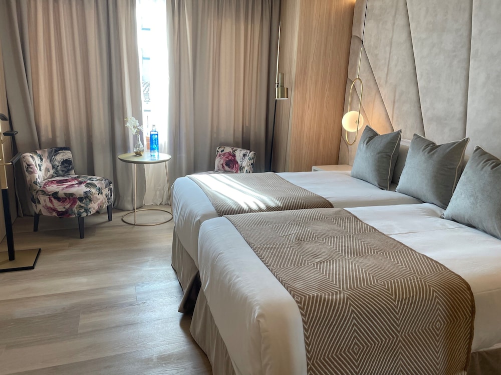 Nivia Born Boutique Hotel 5/36