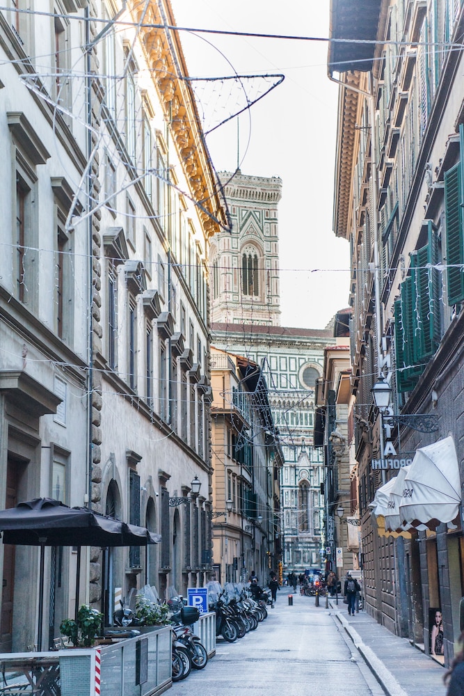 Wine Apartments Florence Pinot 45/47