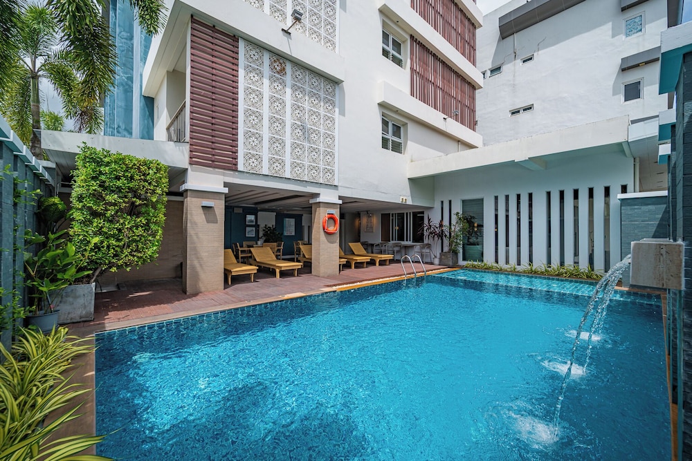 Ratana Apart-Hotel at Rassada 7/68